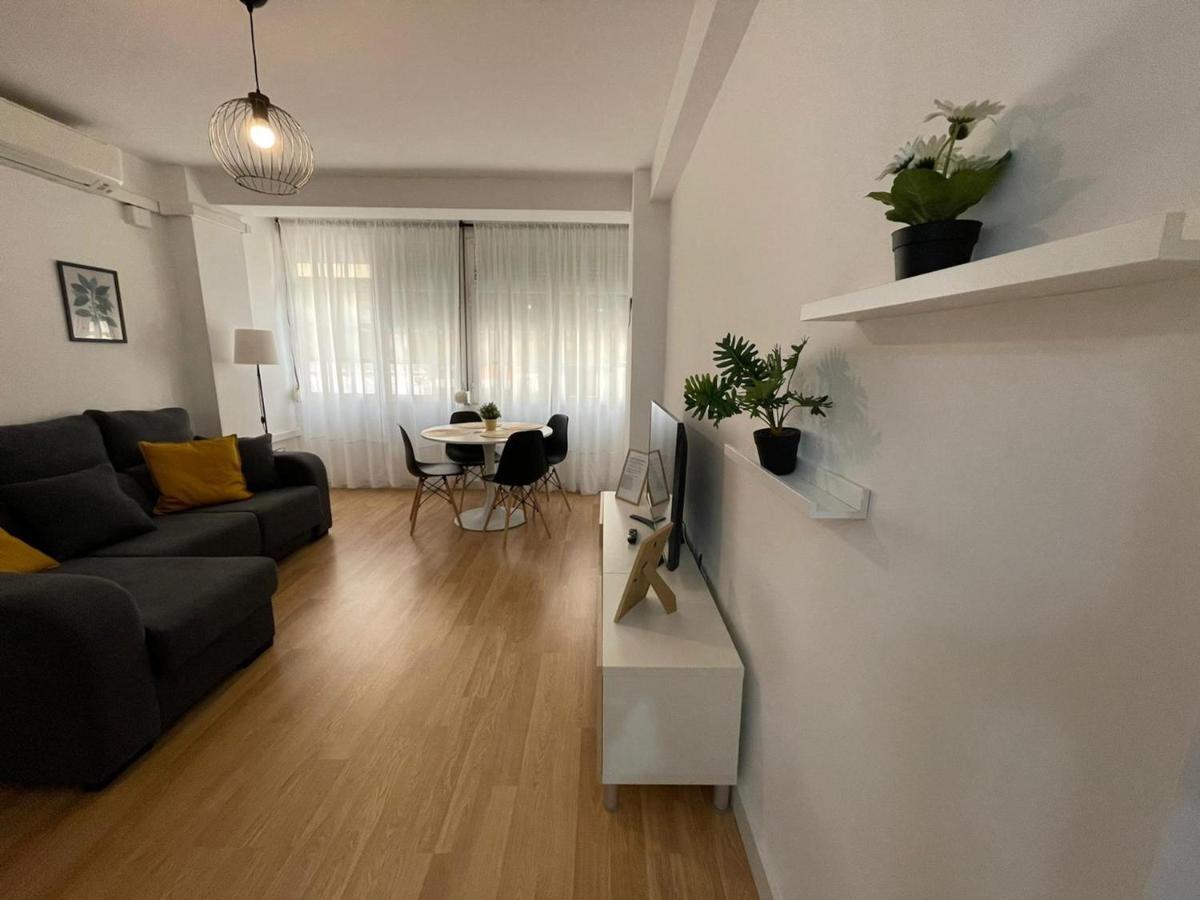 Holidays2Malaga 2 Bedroom Armengual De La Mota Close Shopping Center Zewnętrze zdjęcie