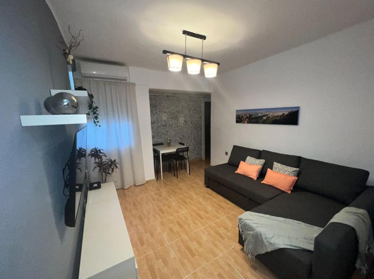 Holidays2Malaga 2 Bedroom Armengual De La Mota Close Shopping Center Zewnętrze zdjęcie