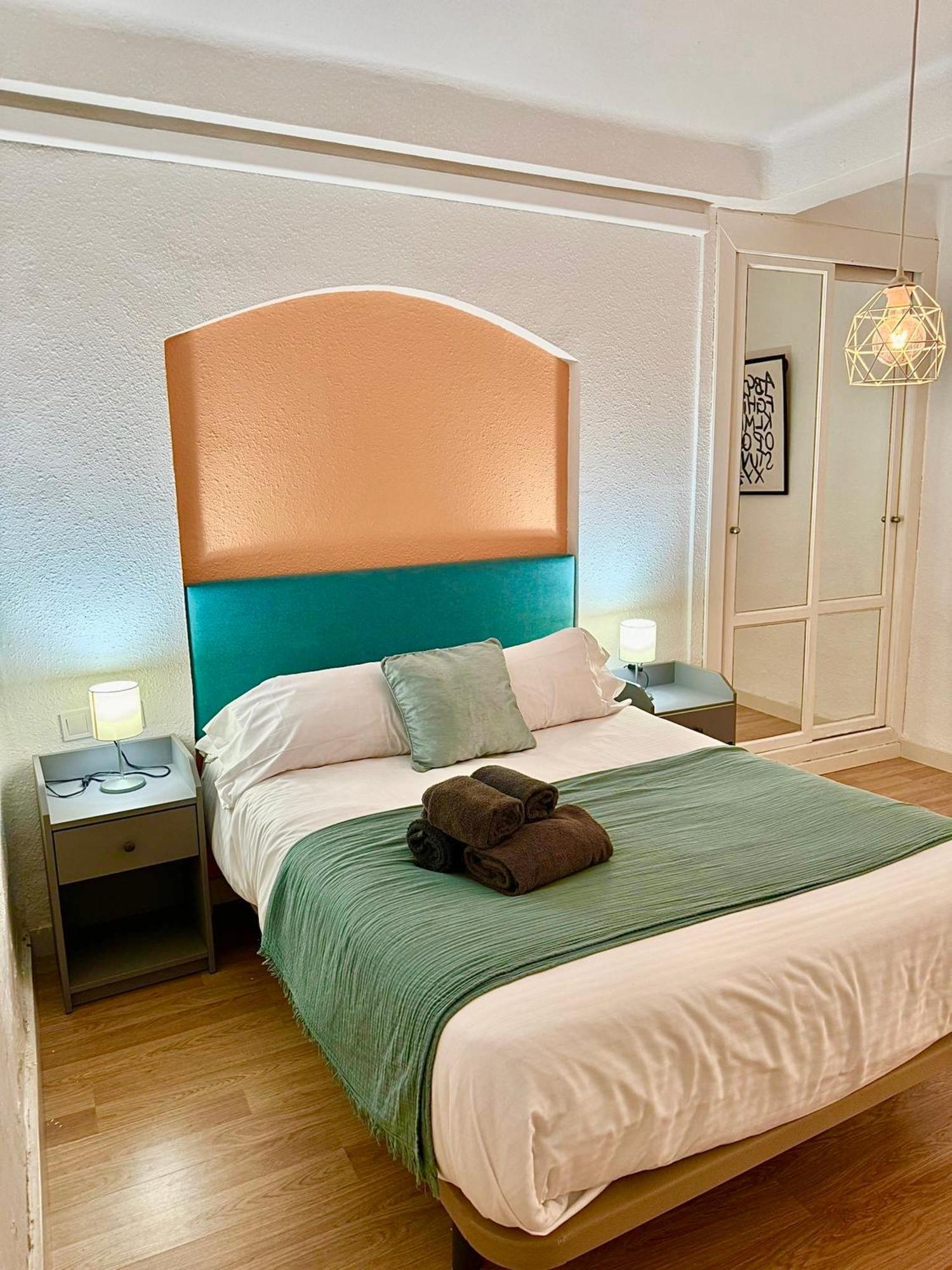 Holidays2Malaga 2 Bedroom Armengual De La Mota Close Shopping Center Zewnętrze zdjęcie